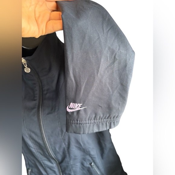 Nike Women's running jacket gray and lavender sz M 8-10 preloved - Picture 4 of 10